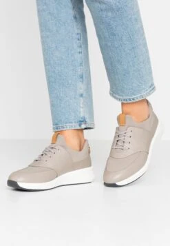 UN RIO LACE - Sneaker Low - Stone