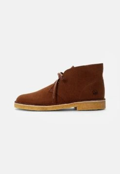 Clarks Originals DESERT BOOT - Sportlicher Schnürer - Brown