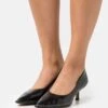 Clarks THORNA COURT - Pumps - Black
