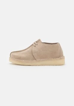 Clarks Originals DESERT TREK - Sportlicher Schnürer - Sand