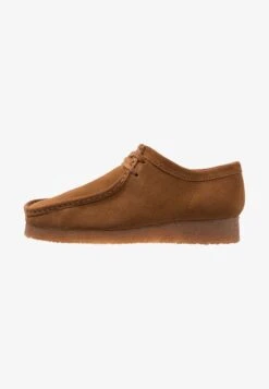 Clarks Originals WALLABEE - Sportlicher Schnürer - Cola