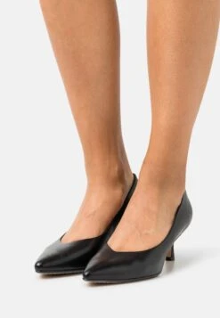 Clarks VIOLET COURT - Pumps - Black