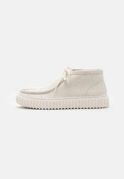 Clarks TORHILL HI - Sportlicher Schnürer - White