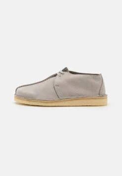 Clarks Originals DESERT TREK - Sportlicher Schnürer - Taupe